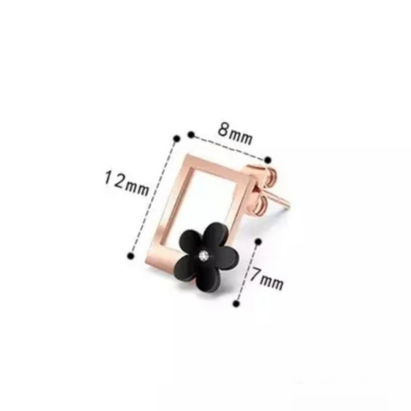 3/$20{Couture Warrior}Rose Gold Flower Earrings - Picture 2 of 4